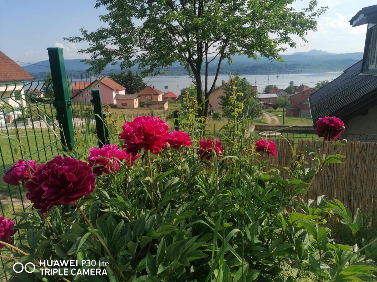 Asja Guest House Lukavac Luaran gambar