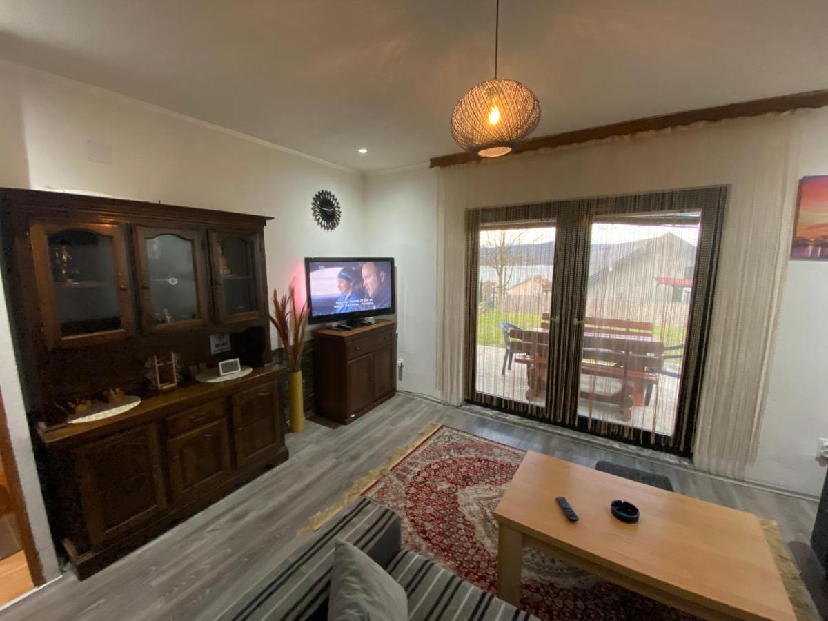 Asja Guest House Lukavac Luaran gambar